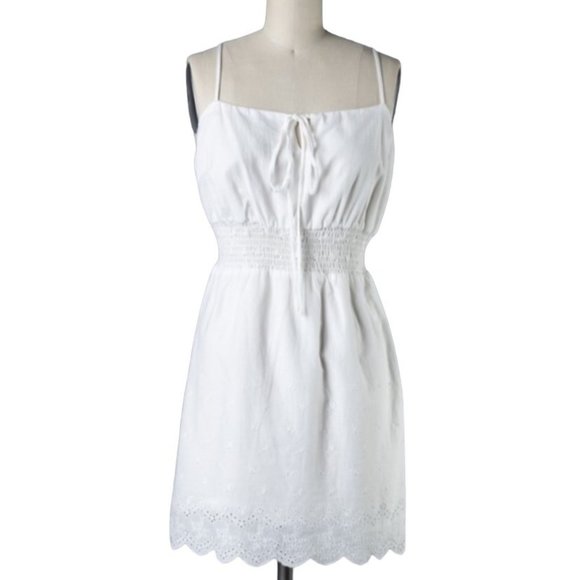 emory park Dresses & Skirts - Emory Park Sleeveless Scalloped Hem Mini Dress White Size Large NWT